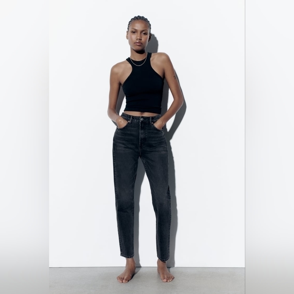 NWT - Zara Women's Black Classic Mom Fit Jeans - Size (00) - Excellent Condition